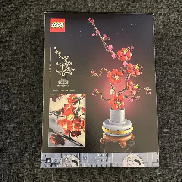 LEGO Plum Blossom Botanical Collection - Picture 2 of 13